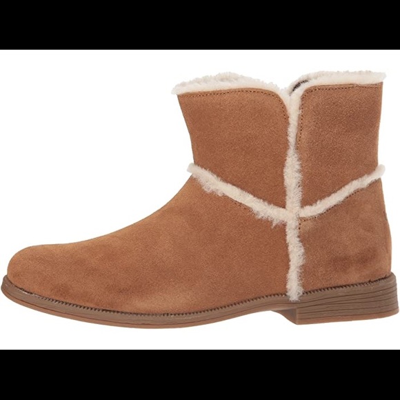 COPY - UGG | Coletta Boot Toddler, Little Kid & B… - Picture 3 of 7